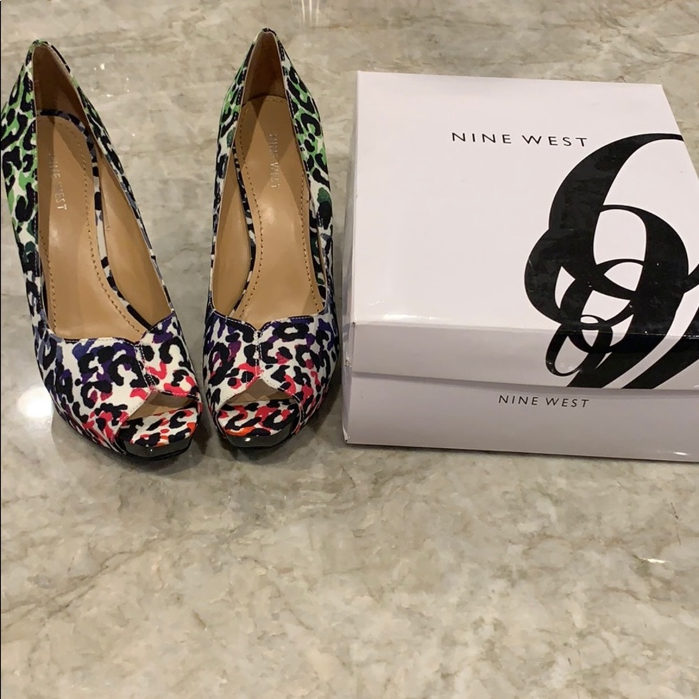 Nine West Multi Color peep toe heel